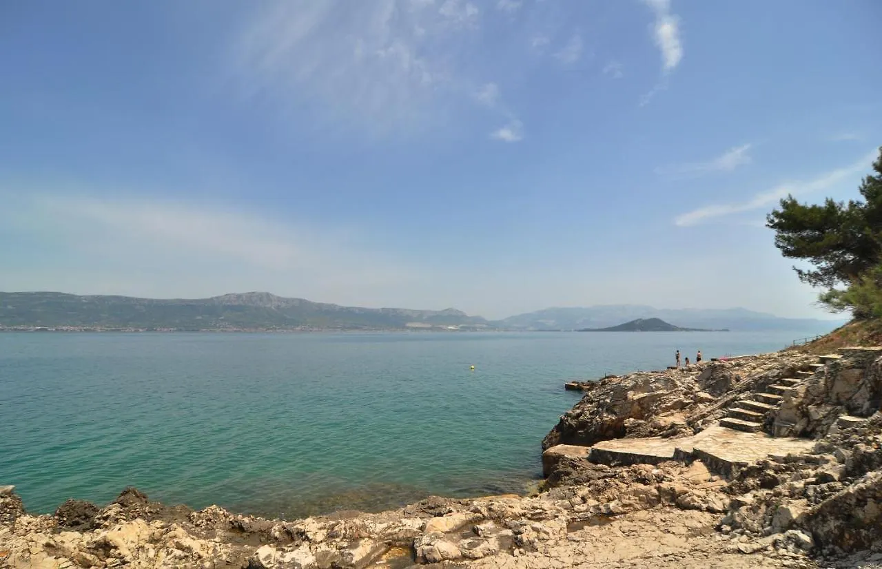 Apartment Spacious 100M2 Apt W Big Terrace & Great Sea View Slatine Croatia