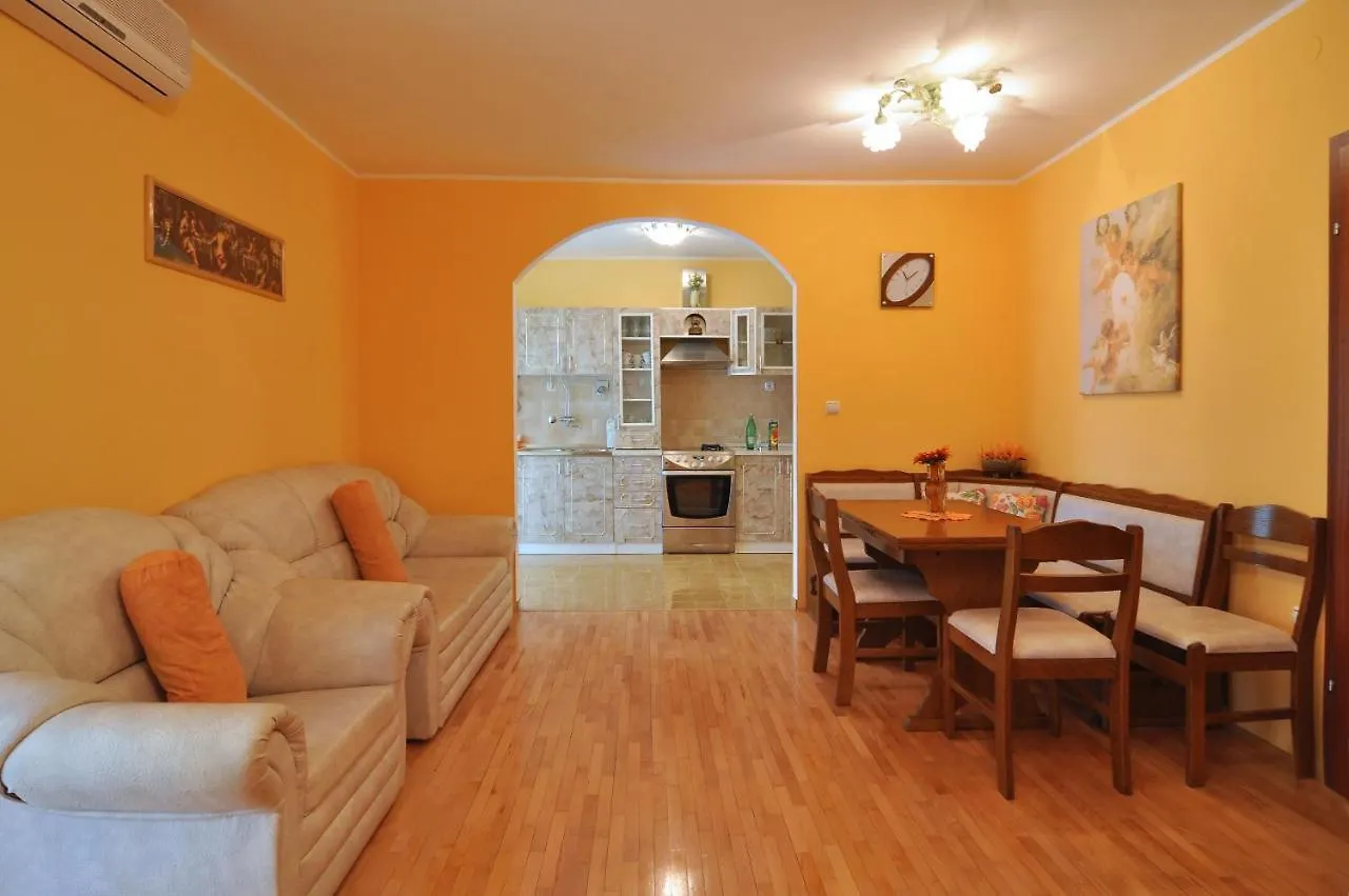 Spacious 100M2 Apt W Big Terrace & Great Sea View Slatine Croatia