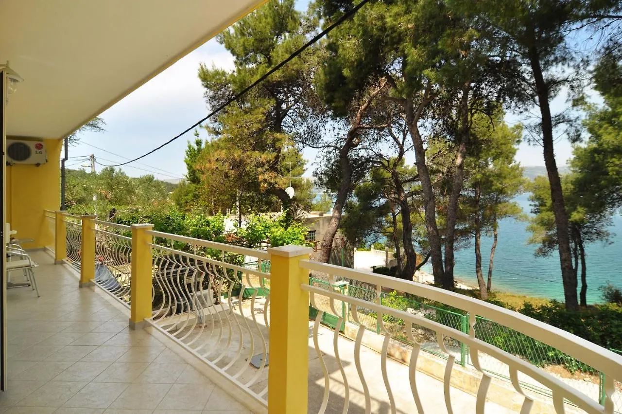 Spacious 100M2 Apt W Big Terrace & Great Sea View Slatine