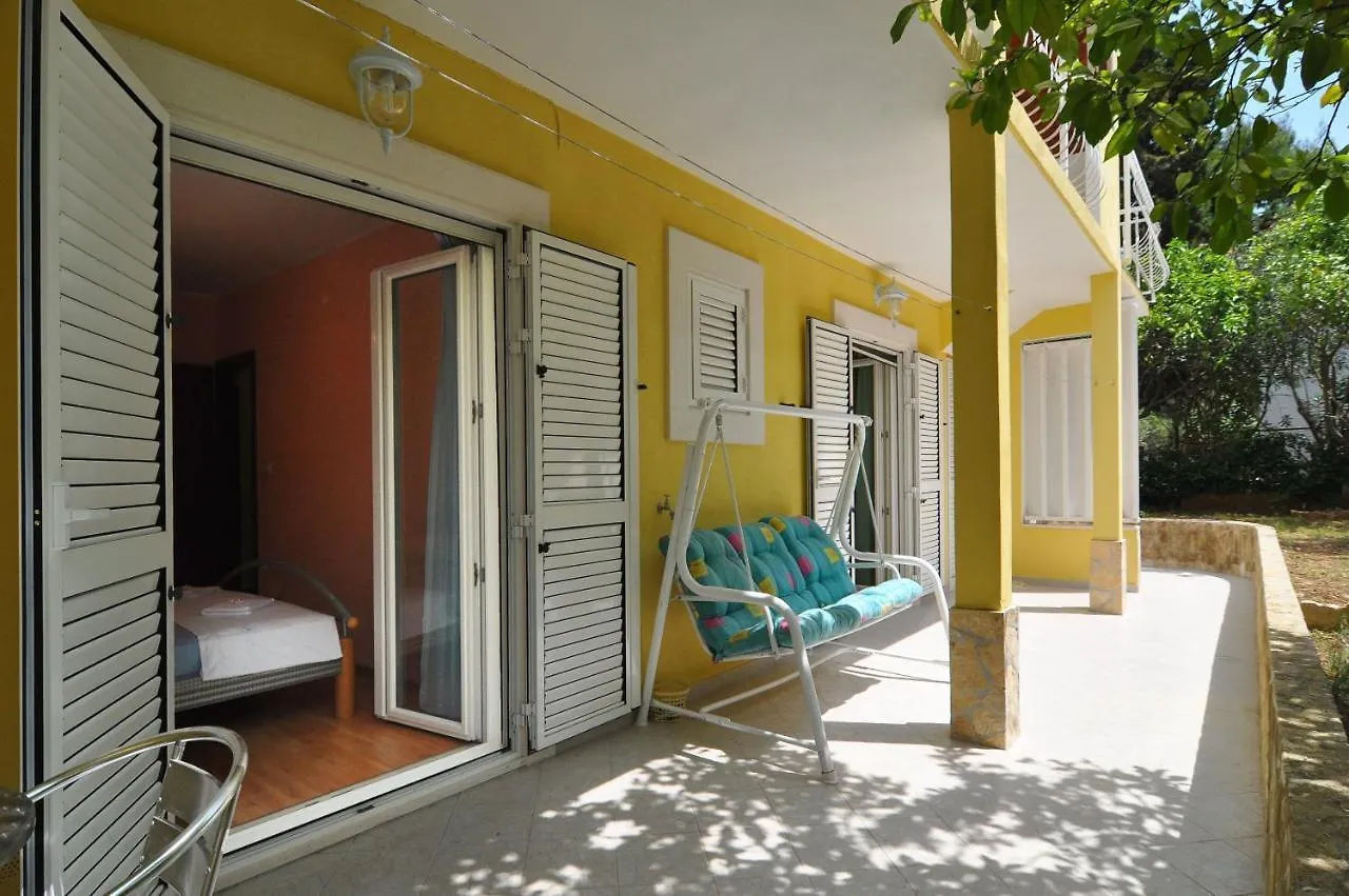 Apartment Spacious 100M2 Apt W Big Terrace & Great Sea View Slatine Croatia