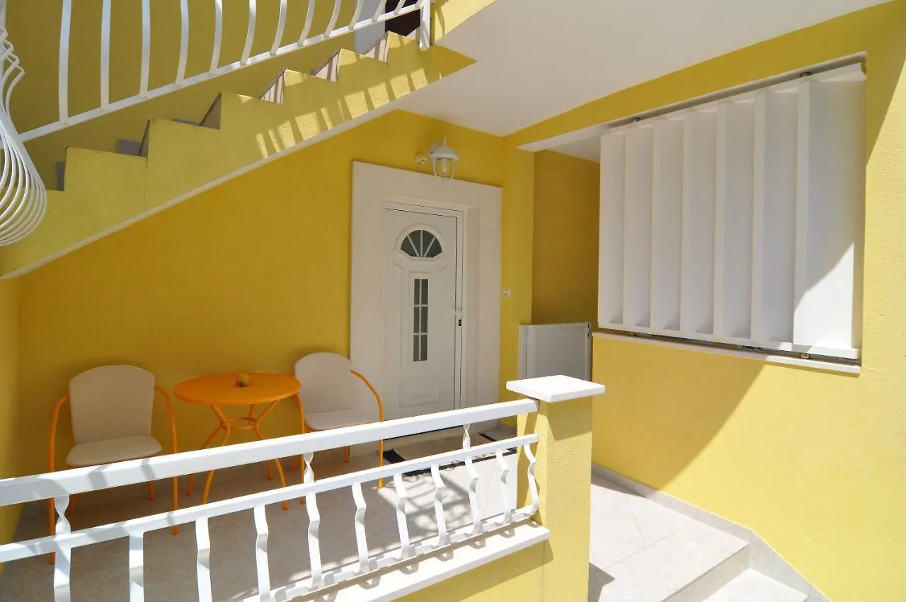 Spacious 100M2 Apt W Big Terrace & Great Sea View Slatine
